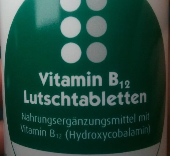 Czym jest witamina B12?